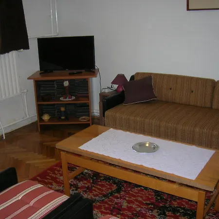 Apartment Tancsics Maganszallas Pecs